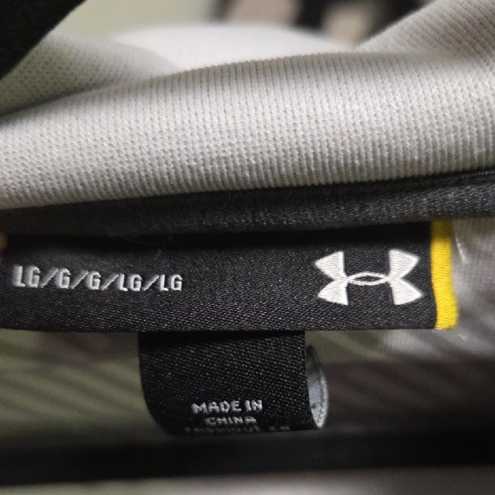 Under Armour Gray Patterned Jacket - image 3